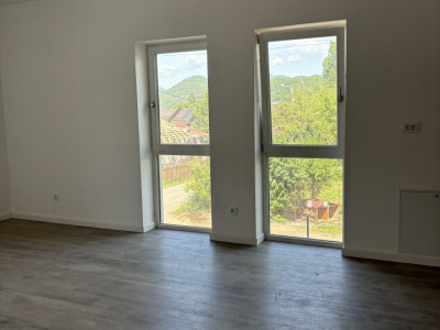 Apartament finisat 2 camere, bloc nou, strada Anton Pann