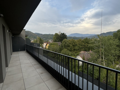 Apartament 3 camere cu terasa, str. Anton Pann